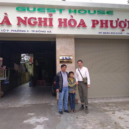 Hoa Phuong Guesthouse Dong Ha Exteriör bild