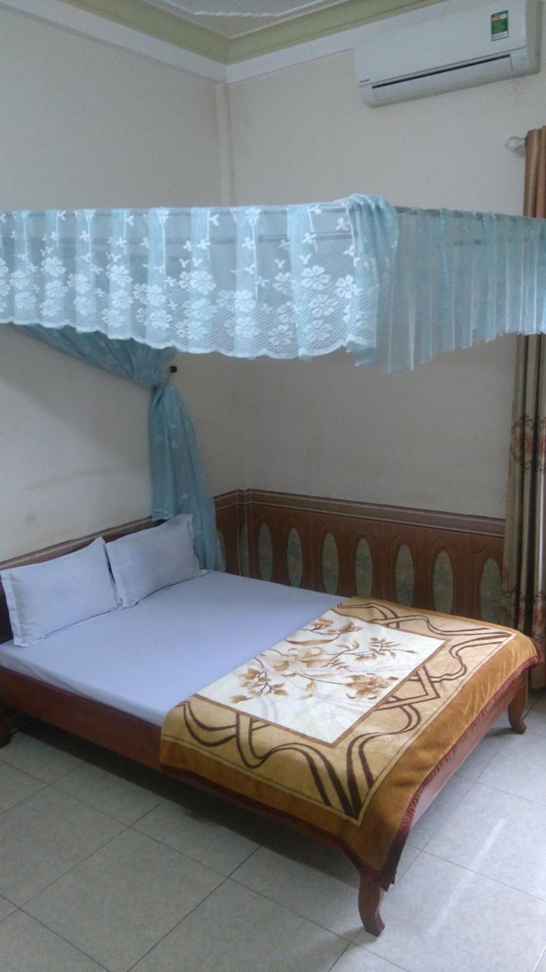 Hoa Phuong Guesthouse Dong Ha Exteriör bild