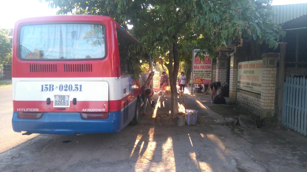 Hoa Phuong Guesthouse Dong Ha Exteriör bild