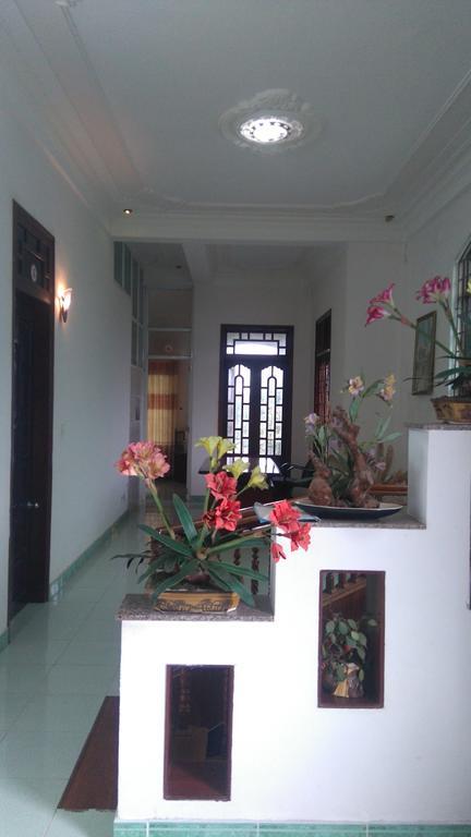 Hoa Phuong Guesthouse Dong Ha Exteriör bild