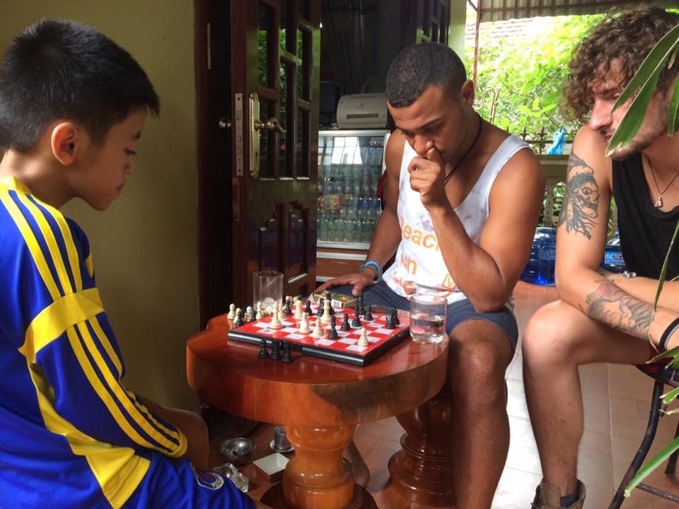 Hoa Phuong Guesthouse Dong Ha Exteriör bild